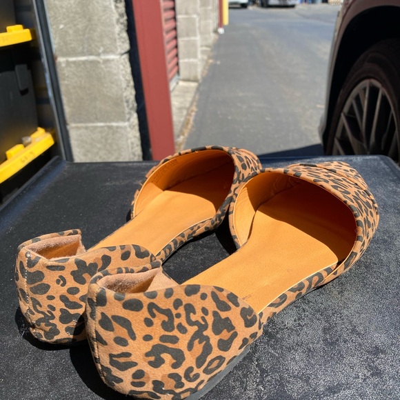 Torrid Women's Brown Black Leopard Print Flats Slip On Sandals Size 11 - Picture 6 of 11